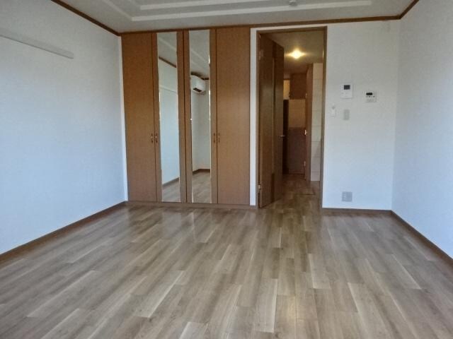 物件内観写真18　(洋室)