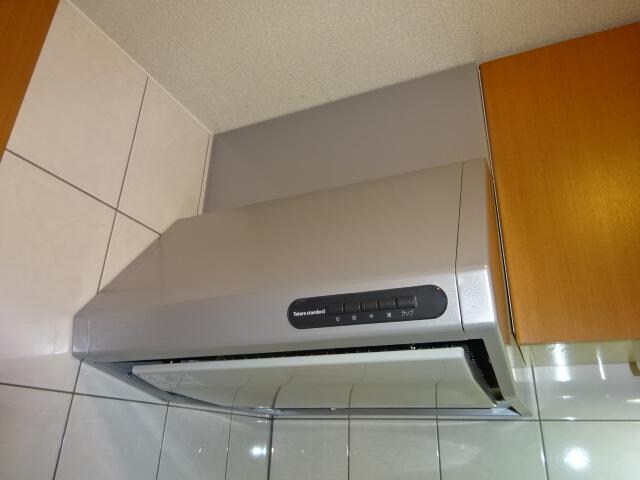 物件内観写真24　(換気扇)