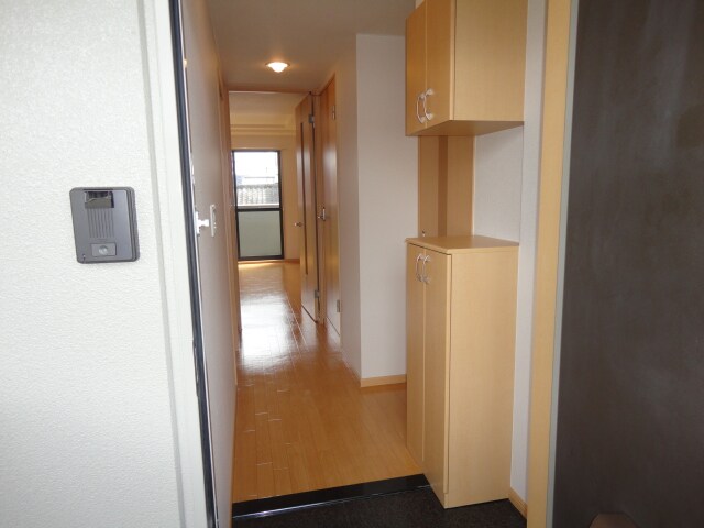 物件内観写真21　(玄関)