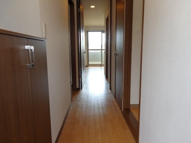 物件内観写真26　(廊下)