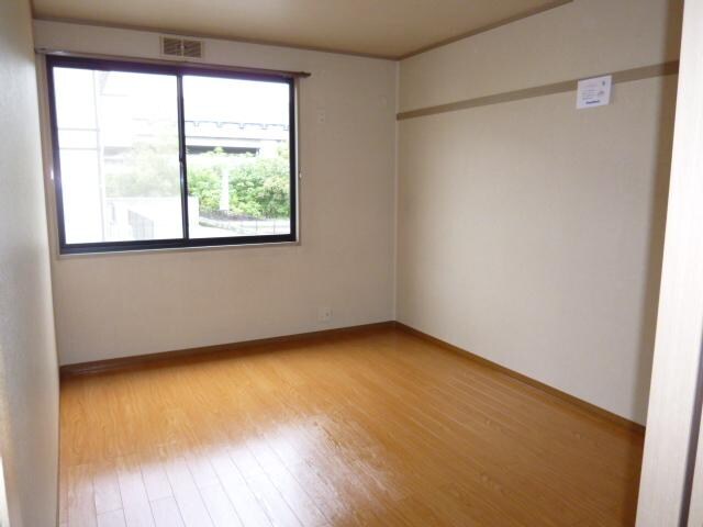 物件内観写真5　(洋室)