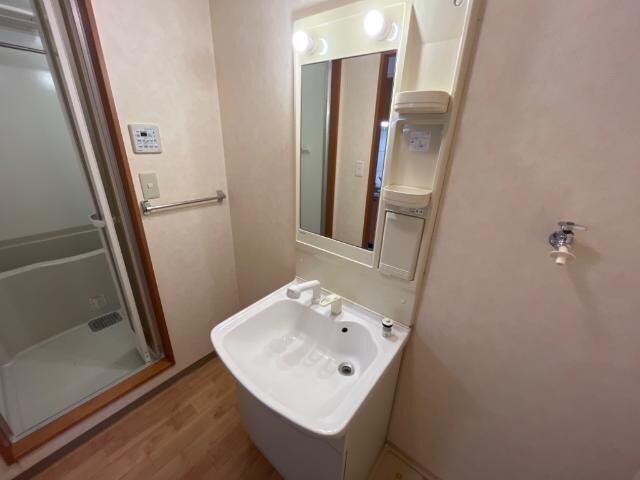 物件内観写真12　(洗髪洗面化粧台)