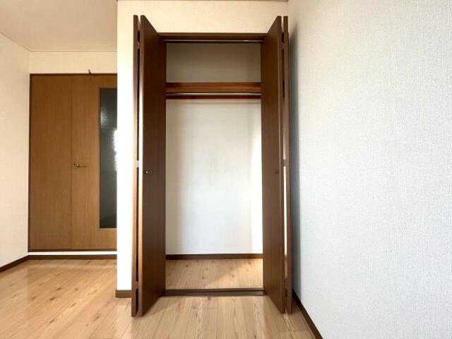 物件内観写真12　(収納)