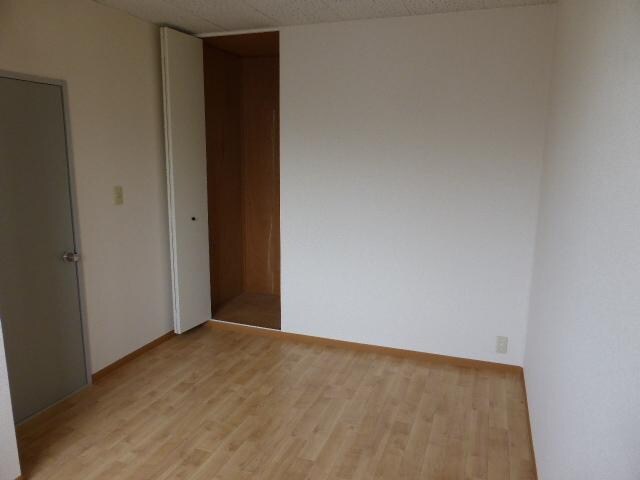 物件内観写真8　(洋室)