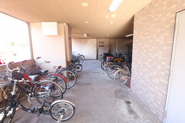 物件内観写真20　(ザグザグ稲荷町店 706m)