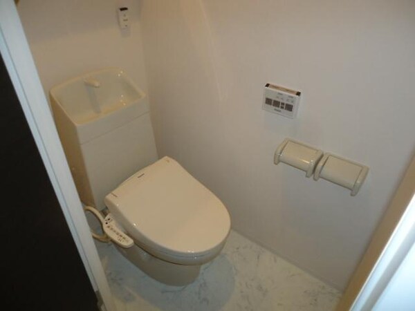 トイレ(シャワー付トイレ)