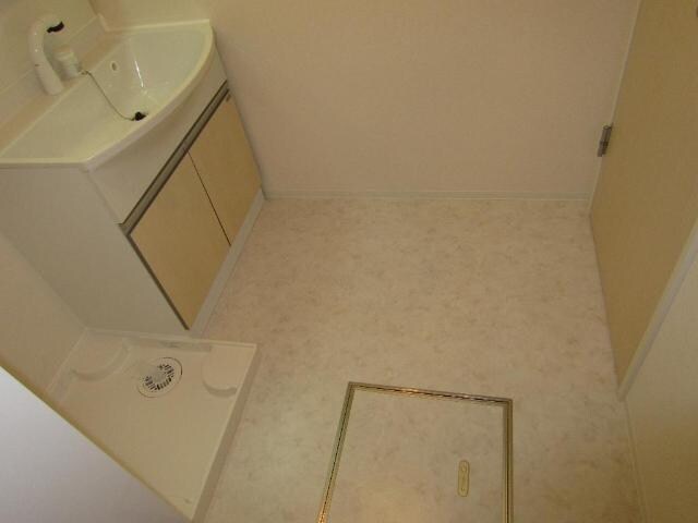 物件内観写真16　(脱衣所)