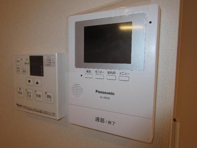 物件内観写真22　(カメラ付インターホン)