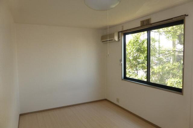 物件内観写真3　(洋室)