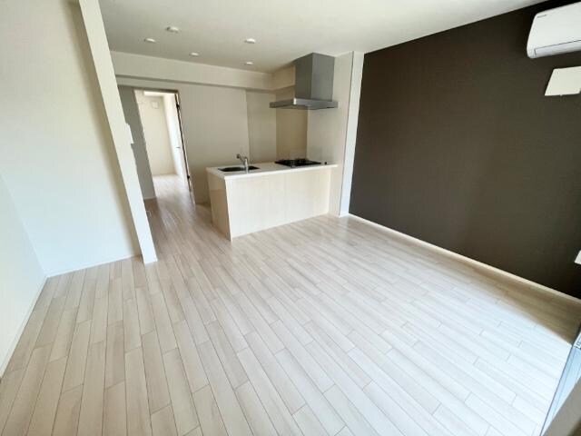 物件内観写真8　(リビング)