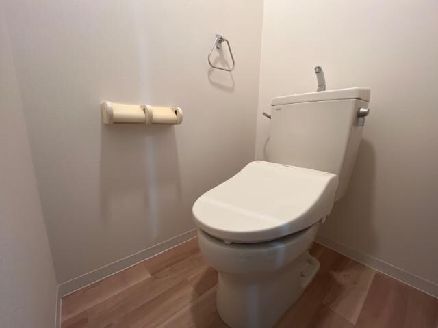 物件内観写真12　(トイレ)