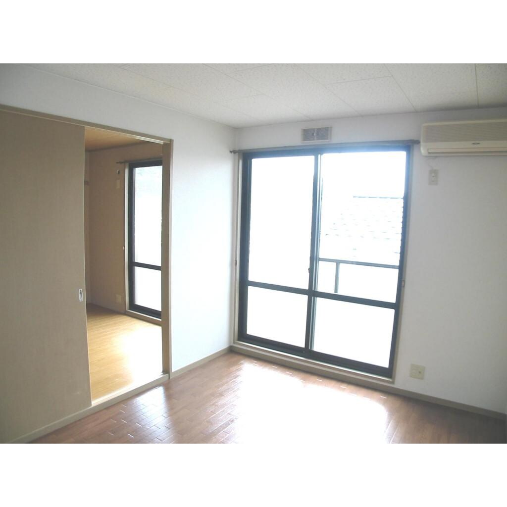 物件内観写真5　(洋室)