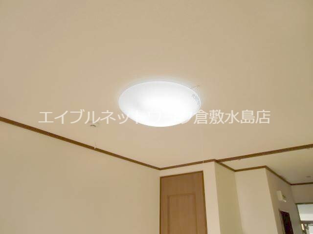 物件内観写真21　(照明付き)