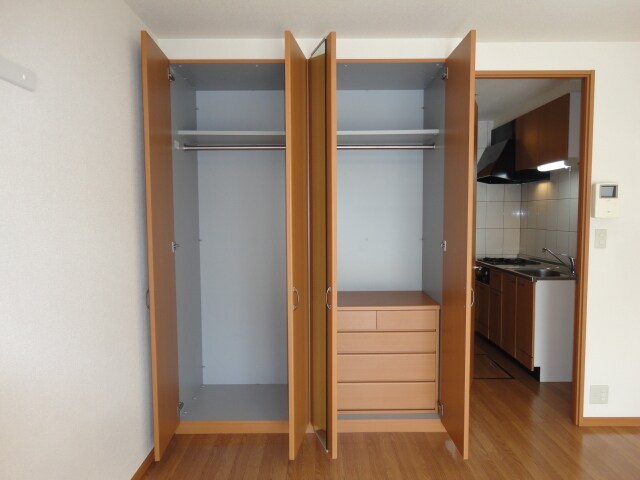 物件内観写真10　(収納)