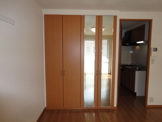 物件内観写真11　(収納)