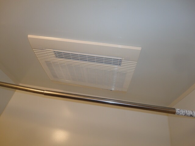 物件内観写真17　(浴室乾燥機)