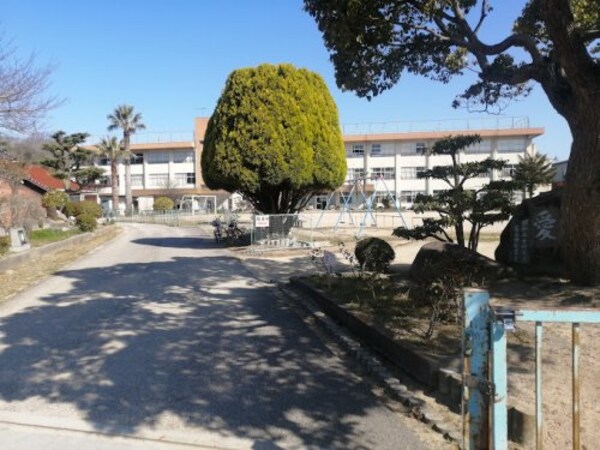 周辺環境(笠岡市立中央小学校 1653m)