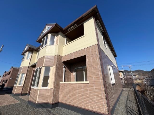 物件外観写真1　(外観写真（昼）)