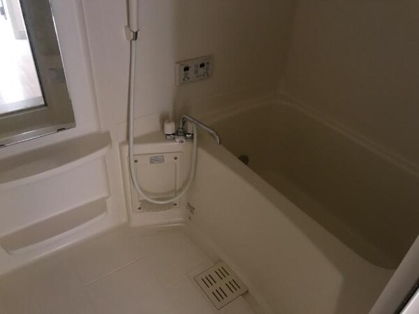 浴室(バス／シャワールーム等)