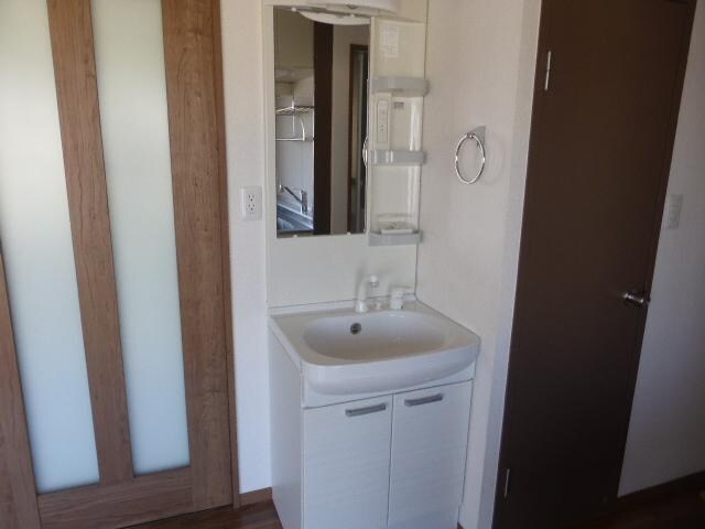 物件内観写真6　(洗面所)