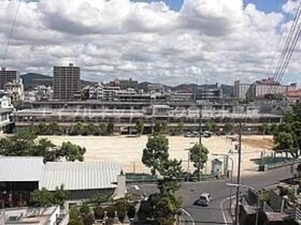 周辺環境(倉敷市立倉敷東小学校 827m)