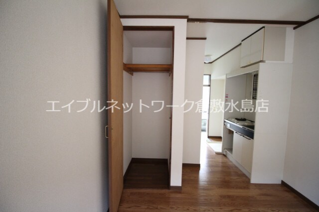 物件内観写真16　(収納)