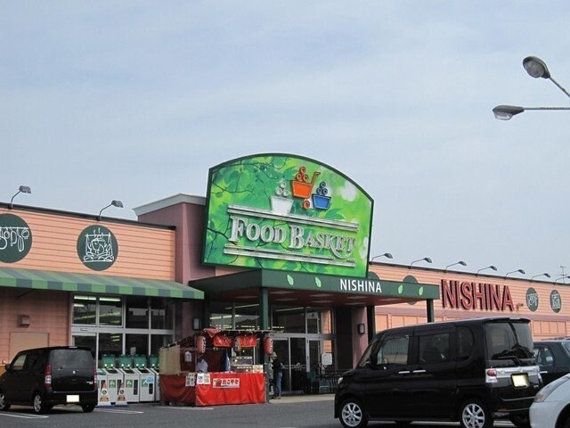 物件外観写真7　(ニシナ西原店まで1000m)