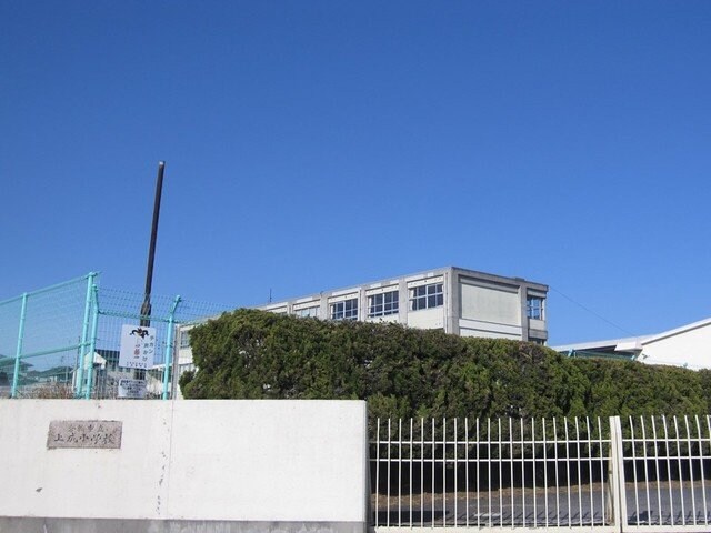 物件外観写真5　(上成小学校まで850m)
