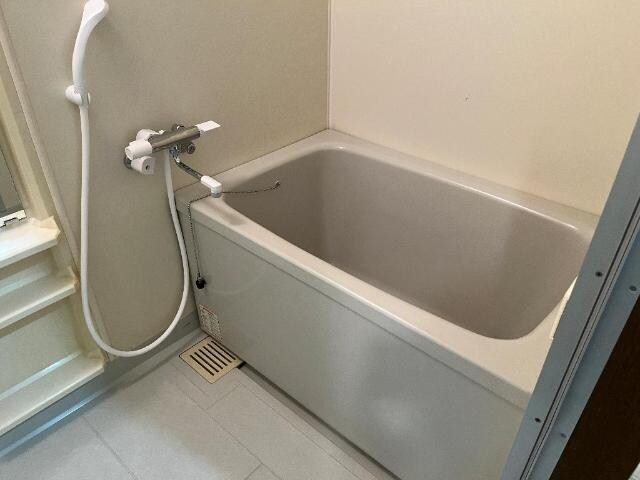 物件内観写真11　(ユニットバス)