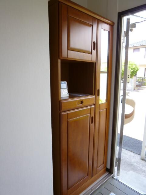 物件内観写真6　(玄関)