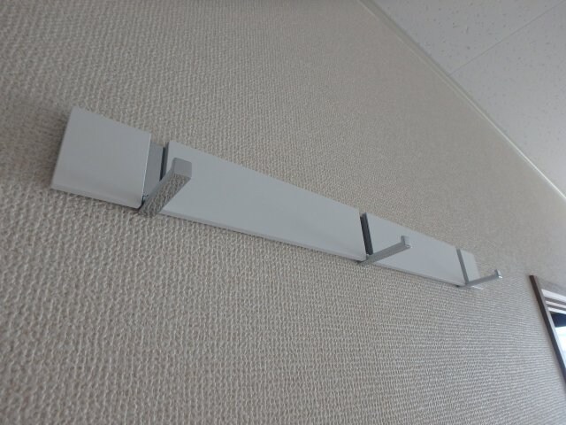 物件内観写真9　(西中新田　フォンテーヌB　2LDK　ハンガーフック)