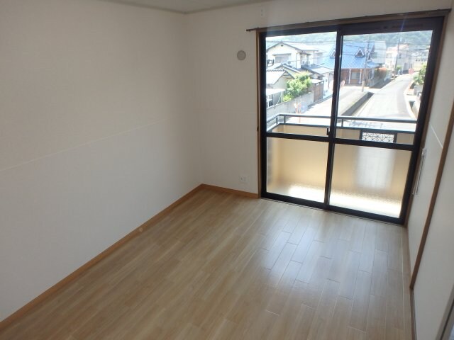 物件内観写真10　(西中新田　フォンテーヌB　2LDK　南洋室)