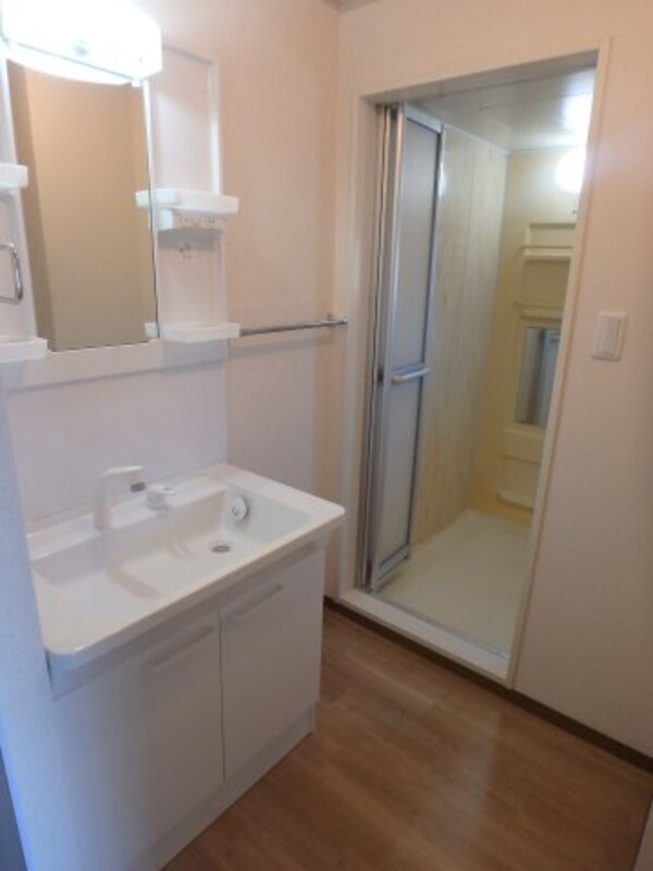 洗面・脱衣所(西中新田　フォンテーヌB　2LDK　洗面所)