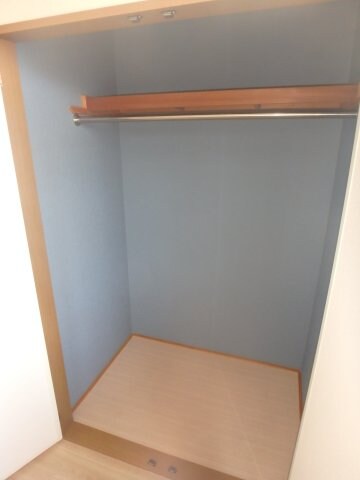 物件内観写真22　(西中新田　フォンテーヌB　2LDK　北洋室収納)