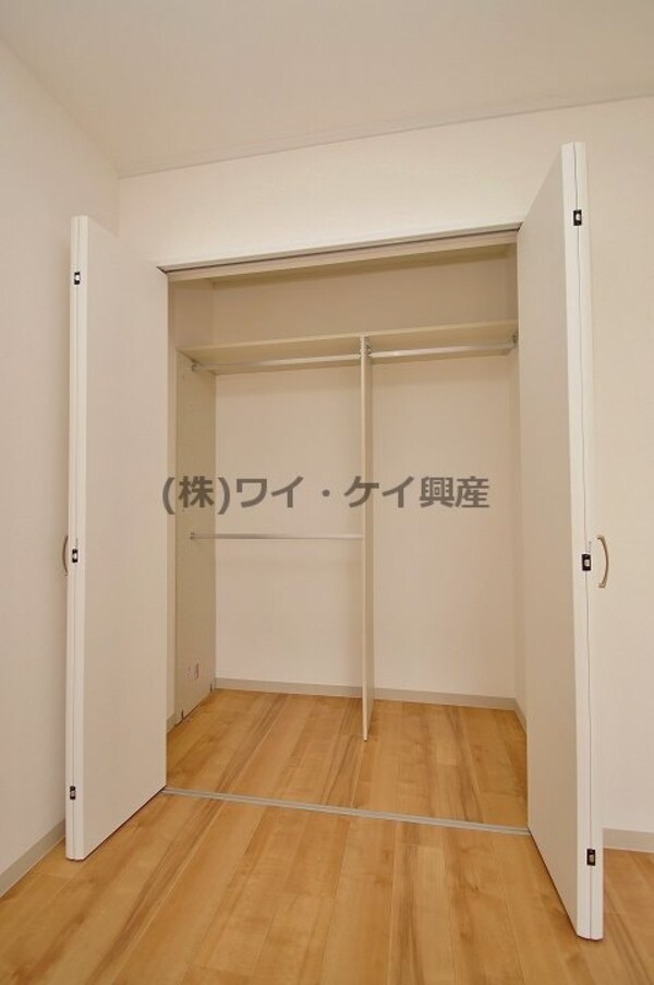 内装他