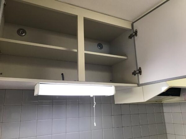 収納(吊り戸棚)
