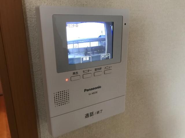 物件内観写真16　(カメラ付インターホン)