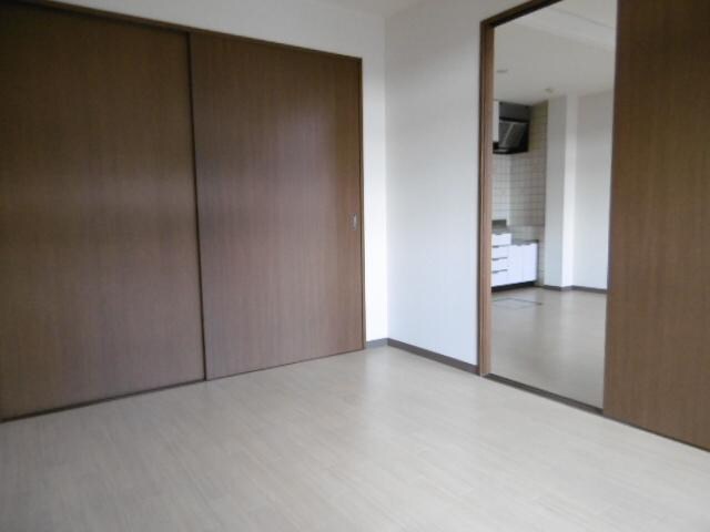 物件内観写真16　(南洋室)