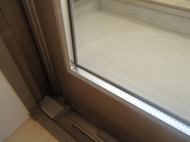 物件内観写真12　(複合ガラス)