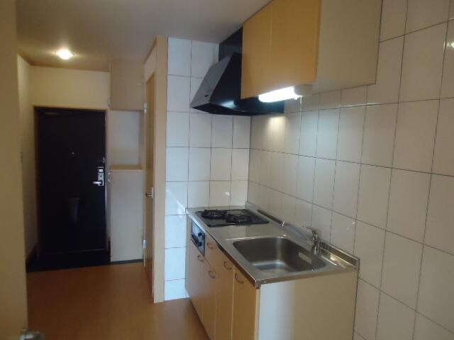 物件内観写真26　(キッチンから玄関)