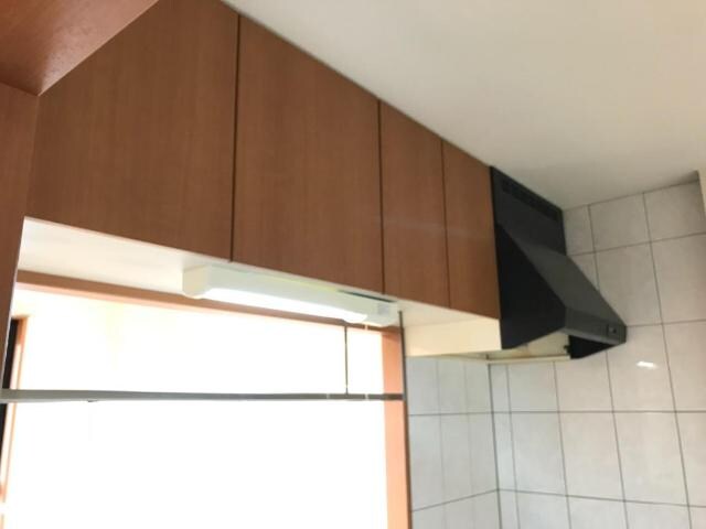 物件内観写真3　(リビング)