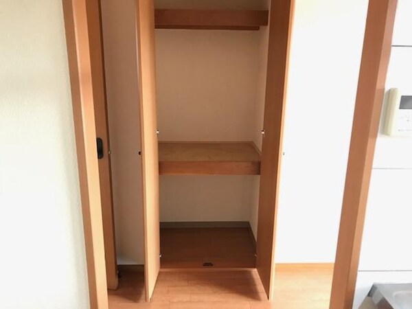 収納(収納)