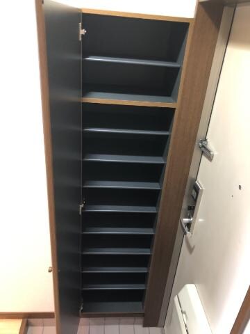 物件内観写真12　(下駄箱)