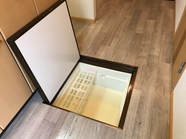 収納(床下収納)