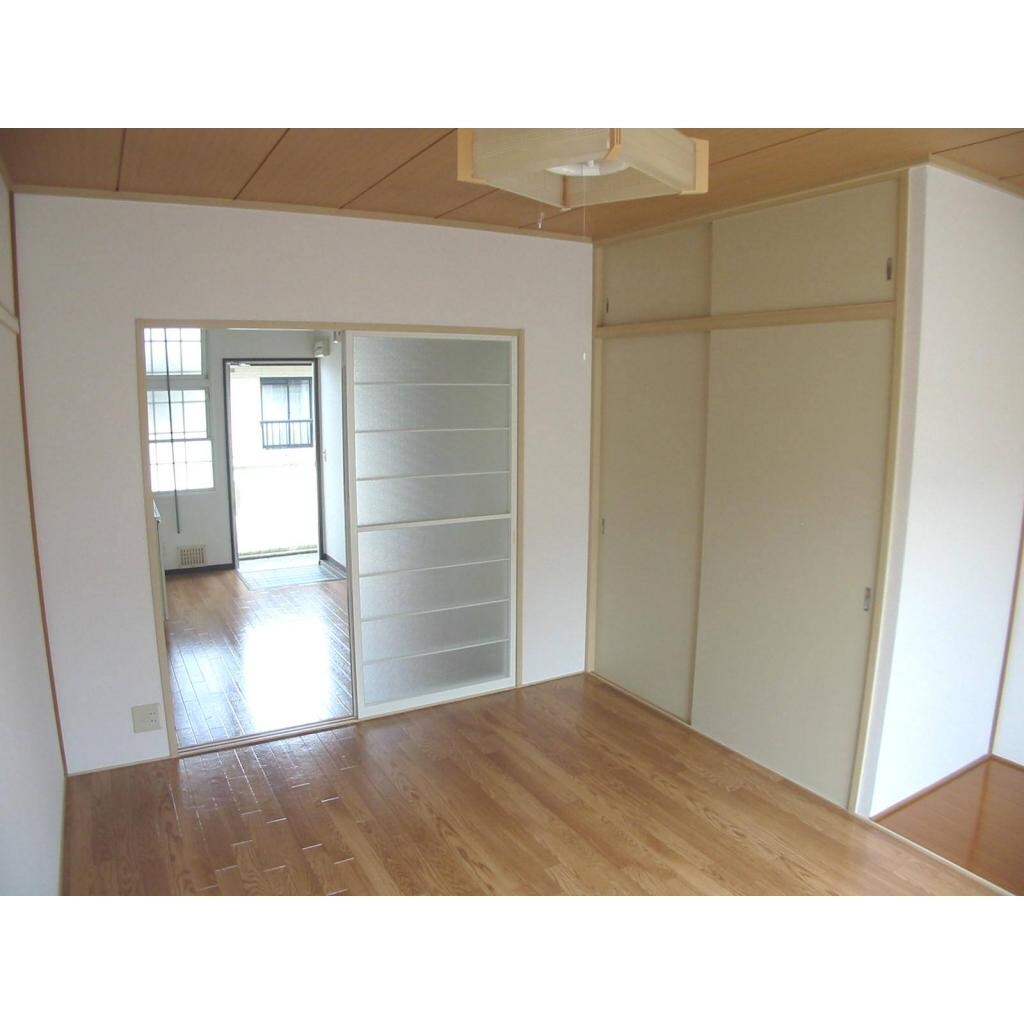 物件内観写真2　(洋室)