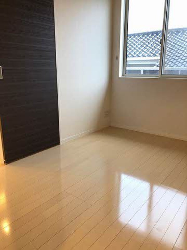 内装他