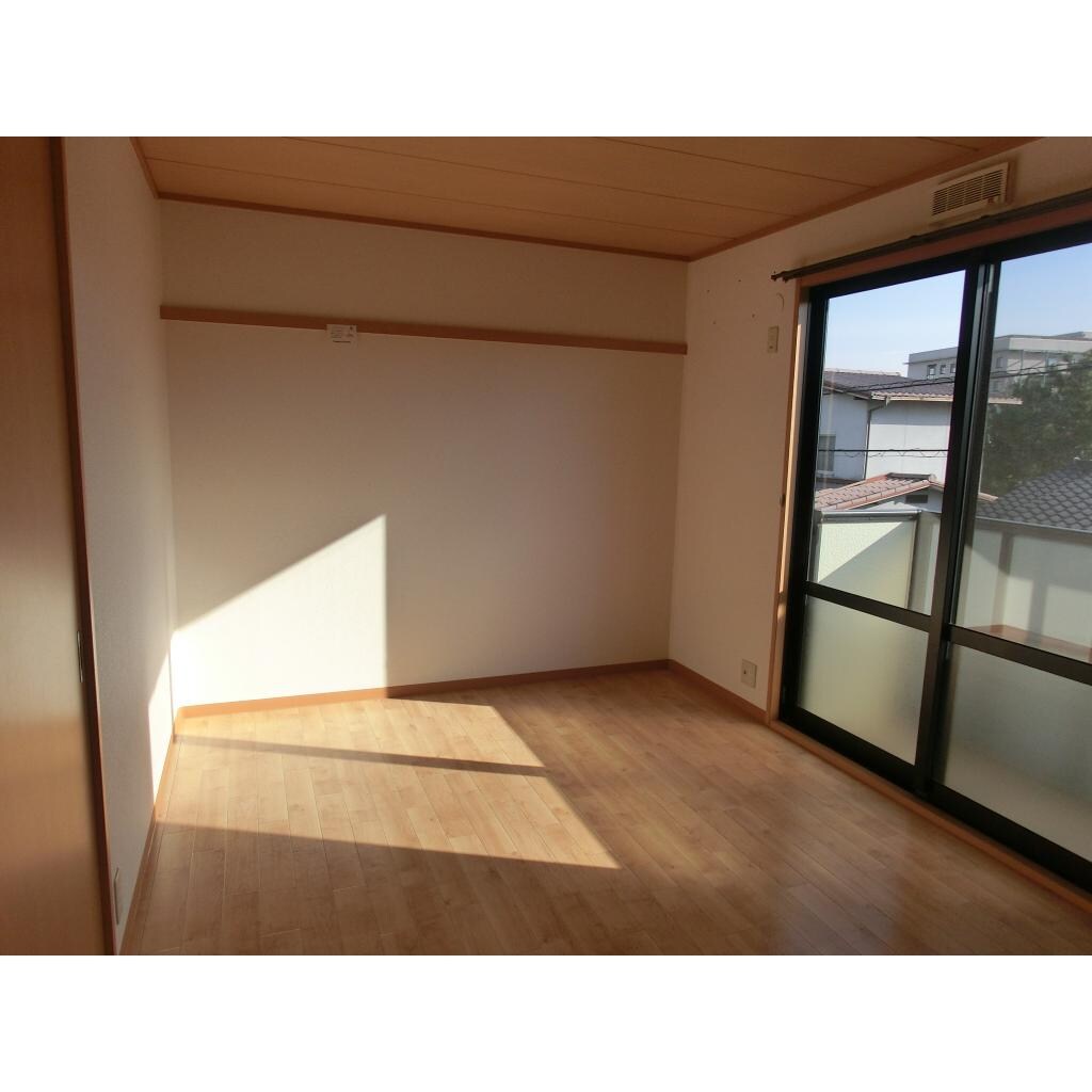 物件内観写真8　(洋室)