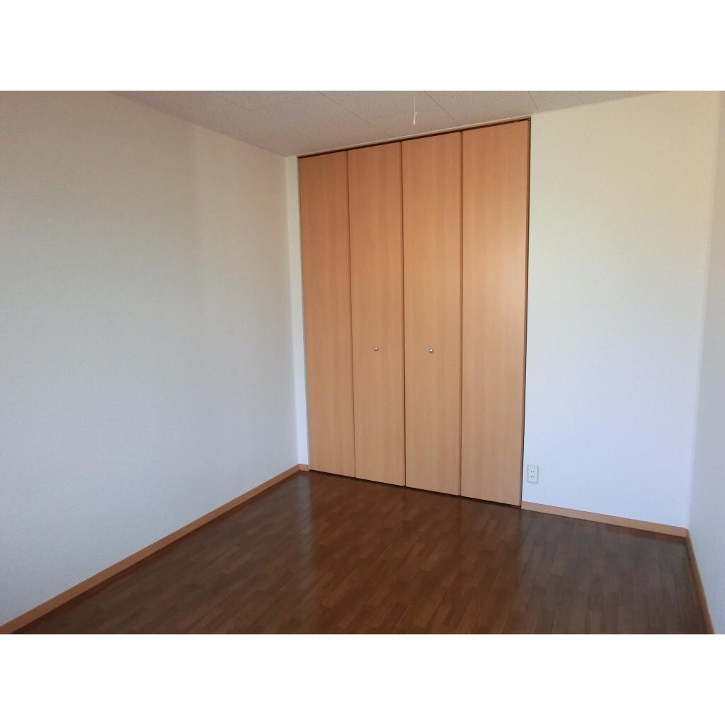 物件内観写真10　(洋室)