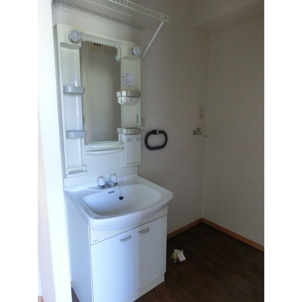 物件内観写真11　(洗面所)