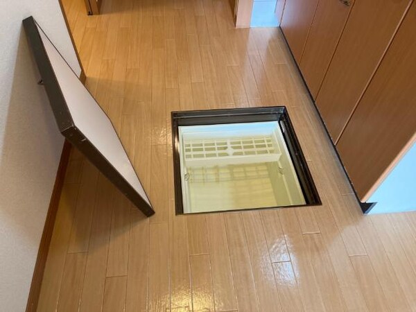収納(床下収納)